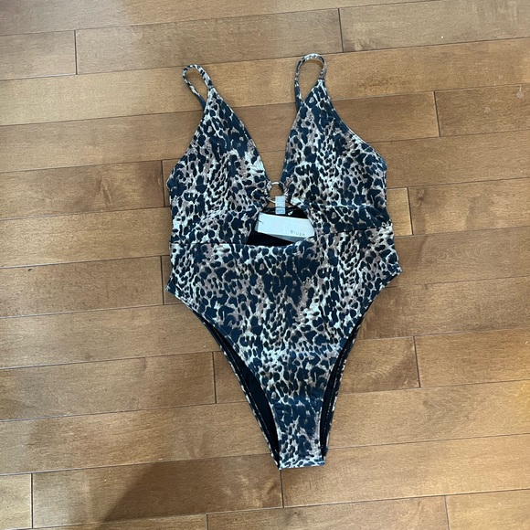 Blush Lingerie - Glow Plunge 1-Piece swimsuit - Picture 3 of 8